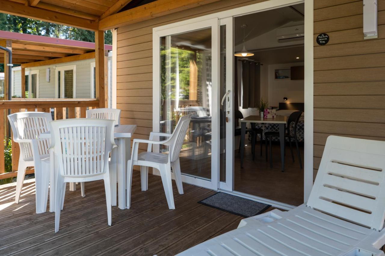 Camping Eden Glamping Dormelletto Exterior foto